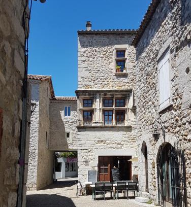 Ruoms Apartamento | Maison du Baron - Centre historique de RUOMS