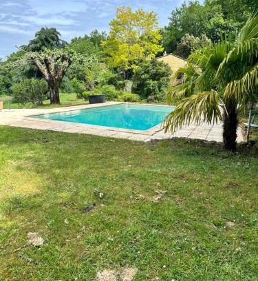Beynac-et-Cazenac Casa | Maison en pierre Les Chardonnerets avec piscine
