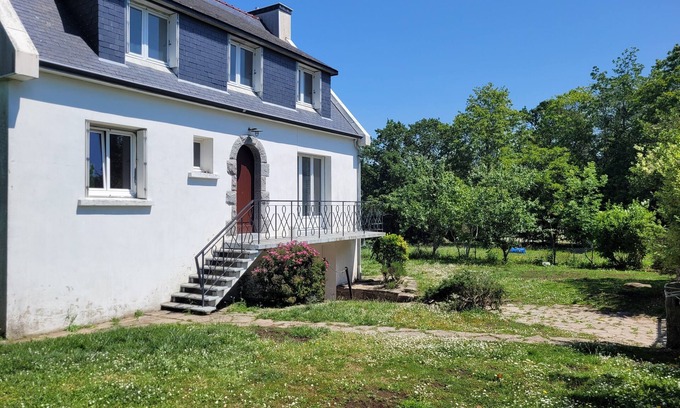 Tregunc Casa | Maison Familiale Avec Jardin au Calme