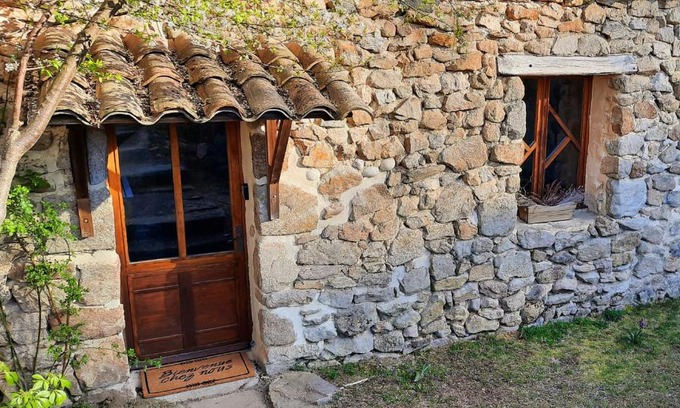 Silhac Casa | Maison familiale chaleureuse idéalement située