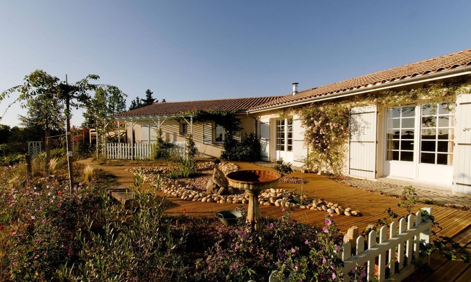 Haux Casa | Maison Familiale Près de Bordeaux - Nombreux Atouts