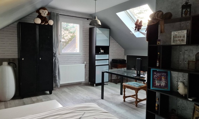 Garches Casa | Maison Familiale Située à Mi-chemin Entre Paris et Versailles, Idéale JO