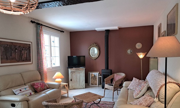 Naussannes Casa | Maison de Ville au Calme Avec Piscine Privée