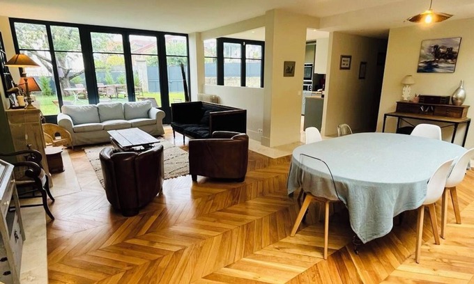 Le Chesnay Casa | Maison 7 Chambres à 5 min du Château de Versailles