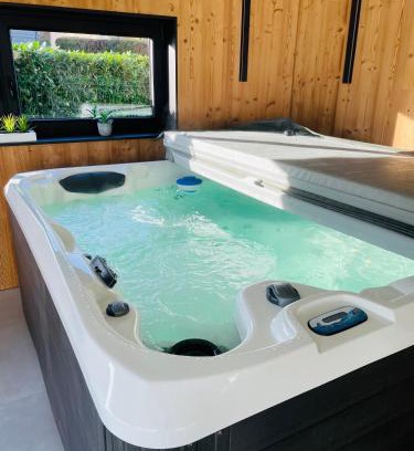 Etting Casa | Maison Gite Chez Nounou sauna jacuzzi jardin arboré