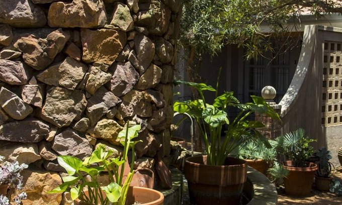 Umhlanga Cama Y Desayuno | Maison - H Guest House