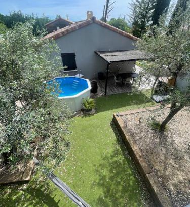 Bagnols-sur-Ceze Apartamento | Maison individuelle avec extérieur et piscine