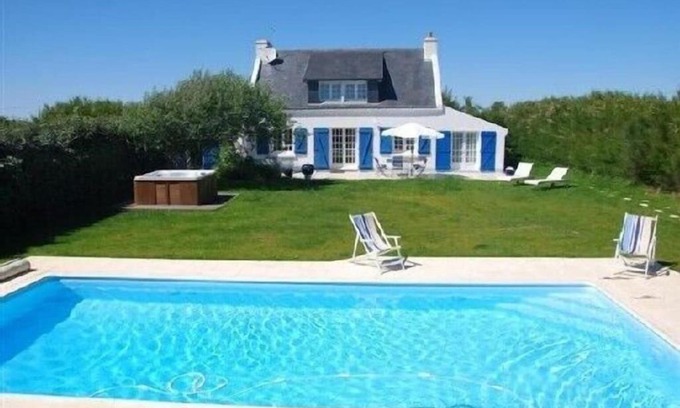 Bangor Casa | Maison "Ker Galinette " , Belle-Ile-En-Mer, Piscine chauffée et Jacuzzi