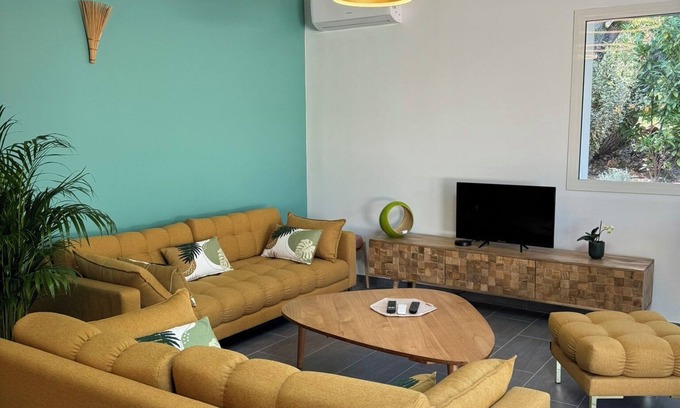 Saint-Julien Casa | Maison L'escapade, une Maison de Campagne Spacieuse et Élégante en Provence