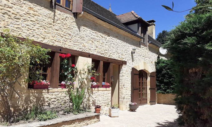 Sarlat-la-Caneda Casa | Maison Périgourdine Avec Piscine Privée. Située à 4 kms de Sarlat