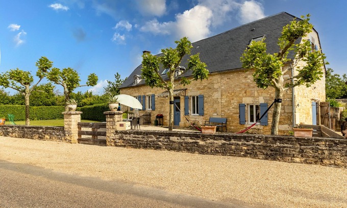 Paulin Casa | Maison Périgourdine de Caractère, 2-8 Personnes, Piscine, Située au Calme