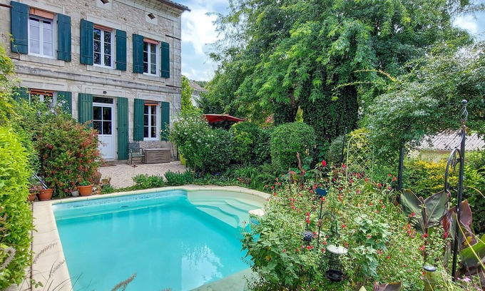 Pessac-sur-Dordogne Casa | Maison piscine vue rivière