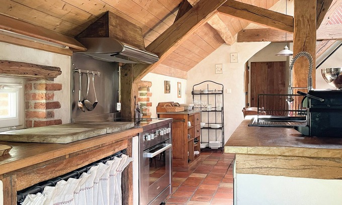 Combreux Casa | Maison piscine & tennis partagés