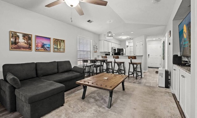 The Dunes Condominio | Maison Place Unit I offers a serene stay a quick walk to the Beach!