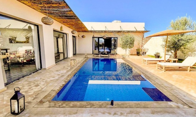 Amizmiz Casa | Maison Privée Avec un Piscine et Grand Jardin au Pied des Montagnes de L'atlas