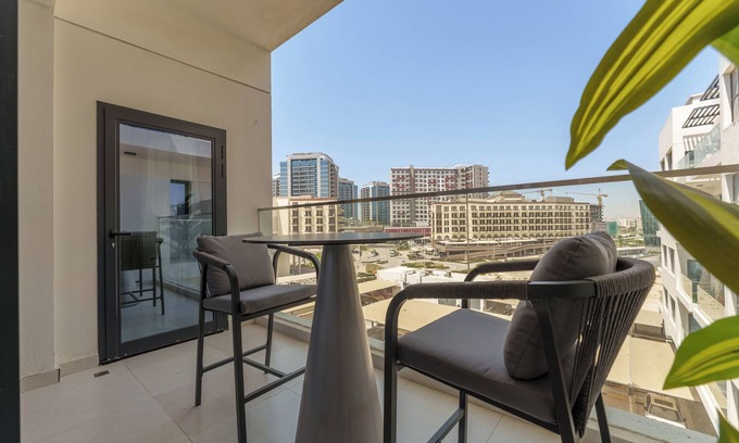Discovery Gardens Apartamento | Maison Privee - Tranquil Escape w/ Balcony and High-End Facilities