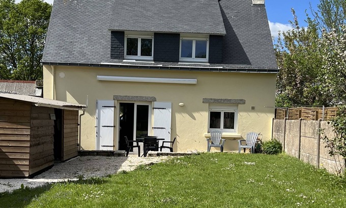 Baye Casa | Maison Rénovée en Impasse à Baye