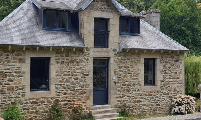 Saint-Quay-Perros Casa | Maison rénovée pierre, jardin, WIFI, 400m mer, St Quay-Perros - FR-1-368-258