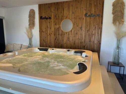 Lambezellec Casa | Maison spacieuse spa & jardin