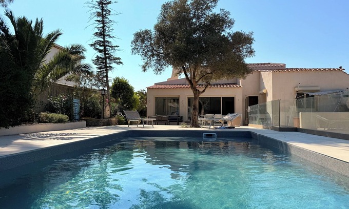 Martigues Casa | Maison Sud: Between sea and vineyards