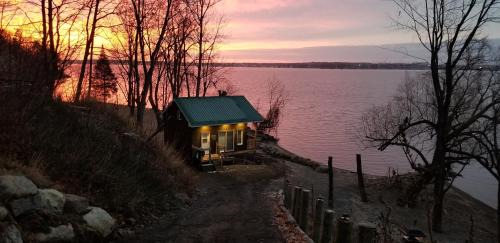 Grenville-sur-la-Rouge Chalet De Esquí | Maison sur la plage TERRE-MÈRE