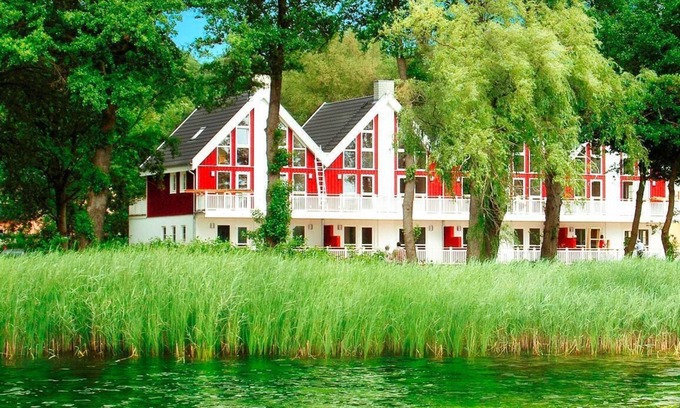 Bad Saarow Casa | Maisonette-Apartment „Bornholm“ 103m² für 6 Pers. im Schlosspark Bad Saarow, Sauna, Whirlpool und Kamin