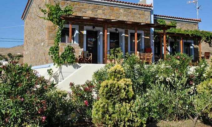 Myrina Apartamento | Maisonette With Pool & Beach