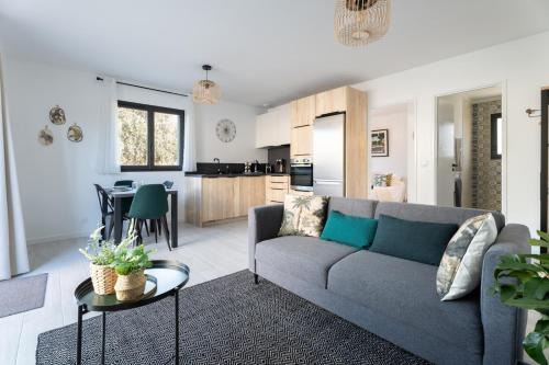 Velaux Casa | Maisonnette avec Jacuzzi, climatisation & place de parking