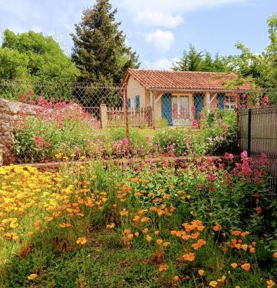 Orgedeuil Casa | Maisonnette "Les Volets Bleus"