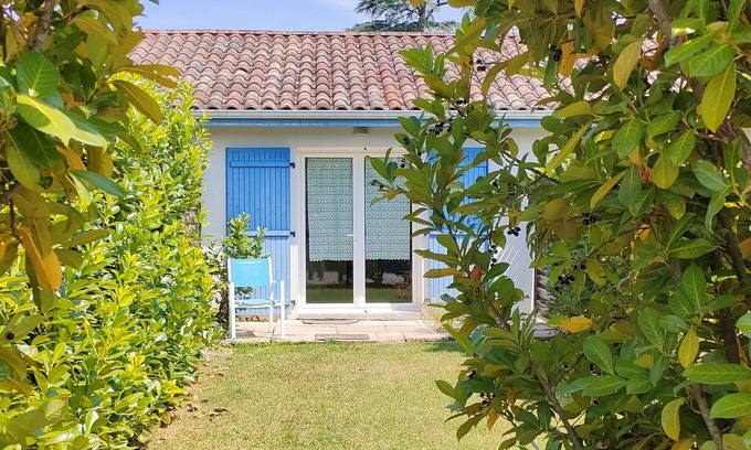 Escos Casa | Maisonnette n°1 Rez-de-jardin Campagne Frontière Pays Basque Béarn. Bain Rivière