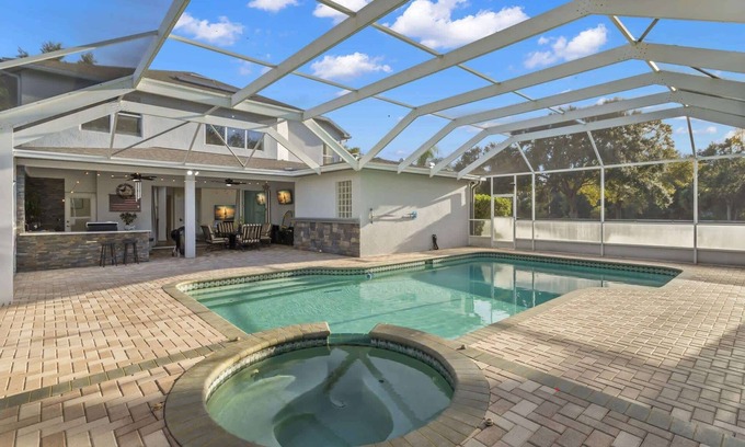 Port Richey Casa | Majestic 3-Acre Heated Pool Estate ~ Scenic View ~ Events