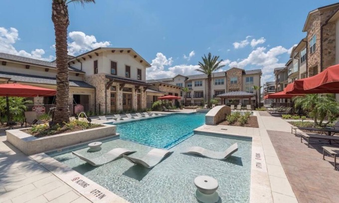 Memorial Casa | Majestic 3 story townhome w/ Pool/Garage/King bed