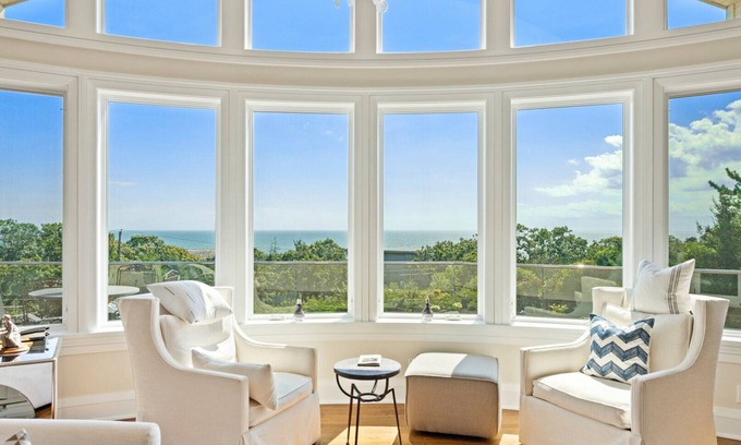 Montauk Casa | Majestic contemporary beachfront home sited on 1.32 acres with private ...
