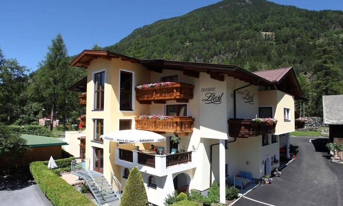 Unterlaengenfeld Casa | Majestic holiday home with infrared sauna