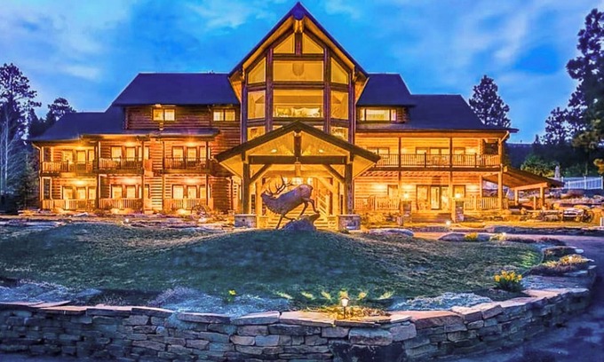 Purgatory Casa | Majestic Manor with Private Pool, Theater Room, Large outdoor wedding altar