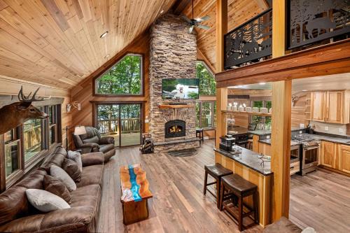 Eagle River Casa | Majestic Maples on Kentuck Lake in Eagle River WI