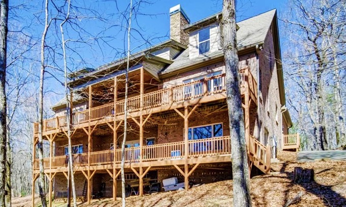 Tate Cabina | Majestic Mountain Cabin: Big Canoe Pass, Trails, Fishing, Waterfalls & More!