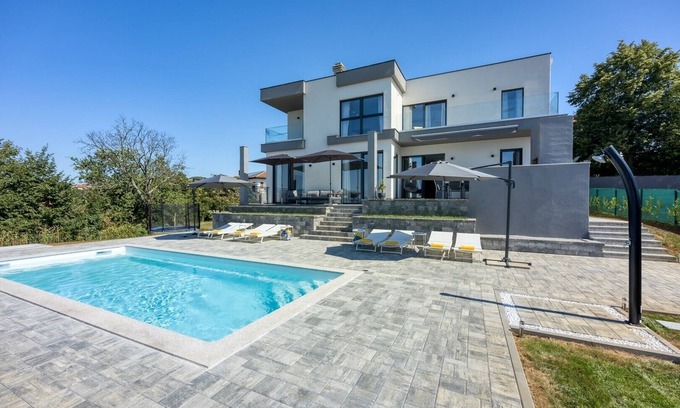 Viskovo Villa | Majestic View Villa in Viskovo