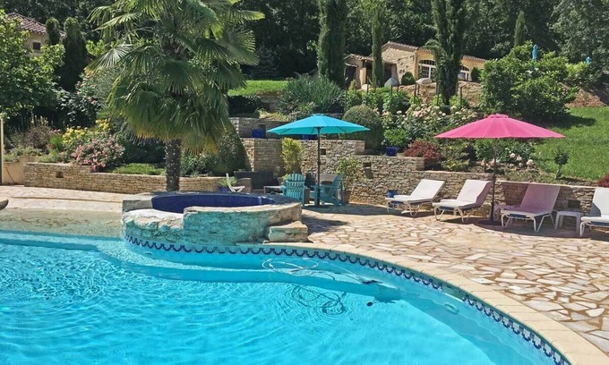 Duravel Casa | Majestic villa with spectacular, private outdoor space including pool & jacuzzi