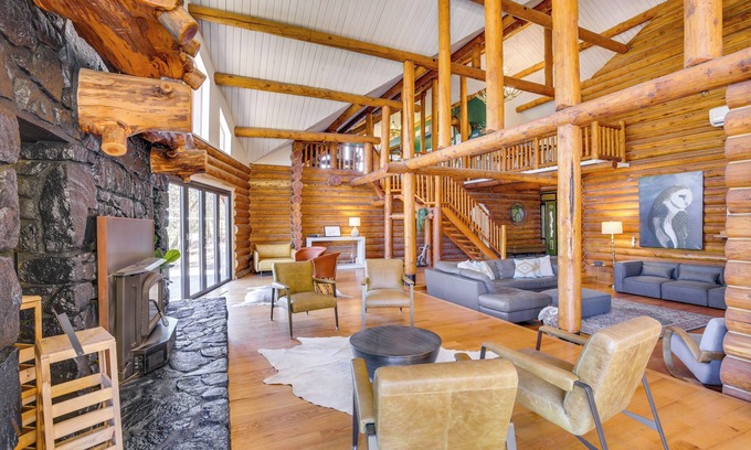 Alpine Cabina | Majestic Yellowstone-Style Log Cabin on 27 acres