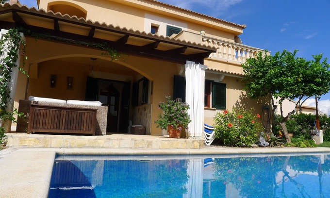 Can Picafort Casa | Casa de ensueño de estilo mallorquín: 3 habitaciones dobles, 2 baños, 3 terrazas, piscina, parrilla, ...