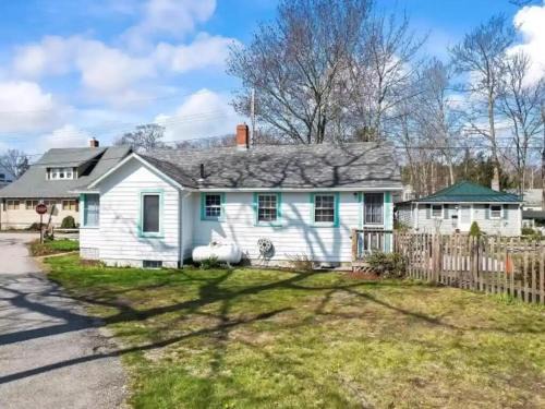 Old Orchard Beach Casa | Make Lasting Memories at the Bougie Beach Bungalow