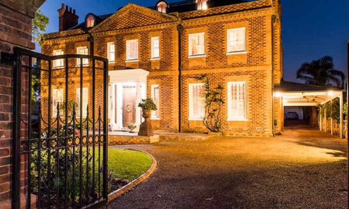 Bicton Casa | Make you holiday dreams come true at this well located, one of a kind property!