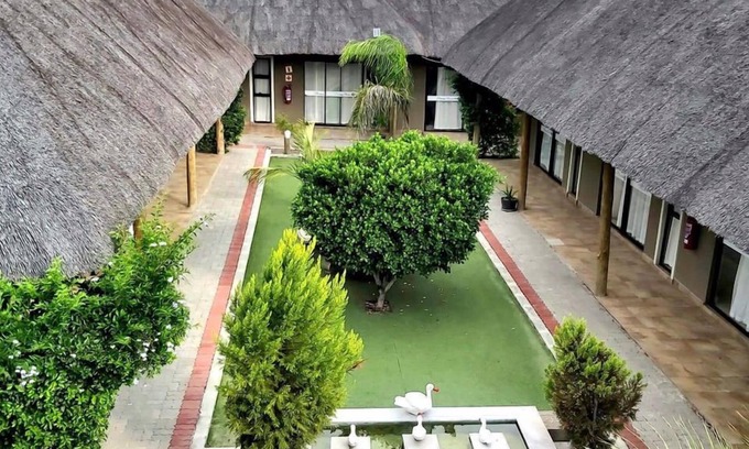 Gumare Casa | Makgovango Luxury Inn