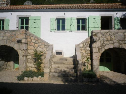 Bribir Casa | Mala Luka