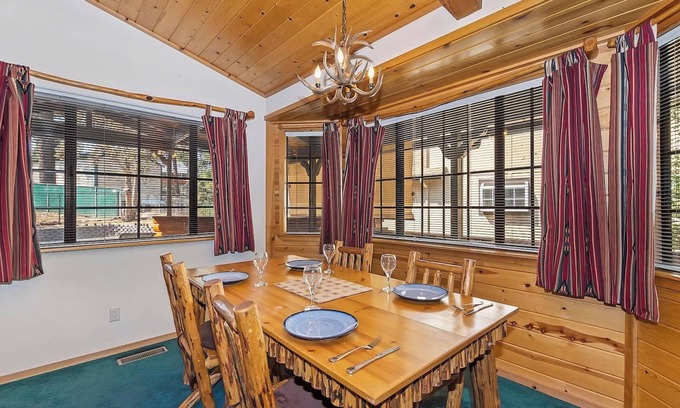 Big Bear Casa | Malabar Mountain Cabin