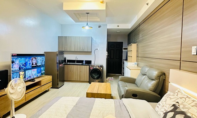 Ermita Night District Apartamento | Malate Bayview Mansion