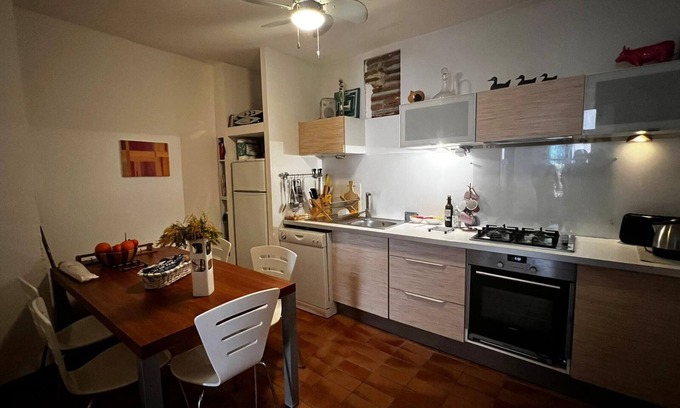 Elne Casa | Malerisches Traditionelles Ferienhaus in Elne mit Dachterasse