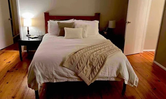 Metamora Cabina | Mallard Family Suite - Duck Creek Inn - Metamora