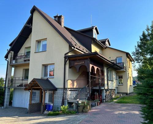 Polanczyk Casa | Malownicze Bieszczady - pokoje goscinne